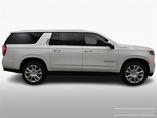 2022 Chevrolet Suburban 4WD High Country