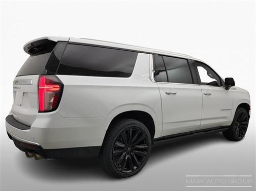2022 Chevrolet Suburban 4WD High Country