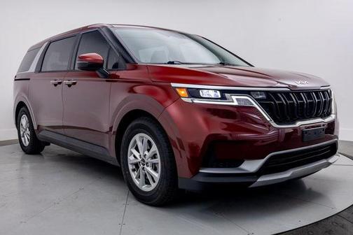 2023 Kia Carnival LX