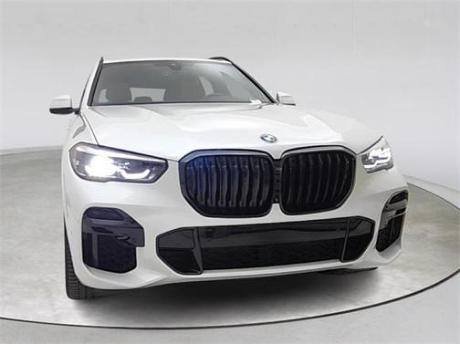 2022 BMW X5 M50i