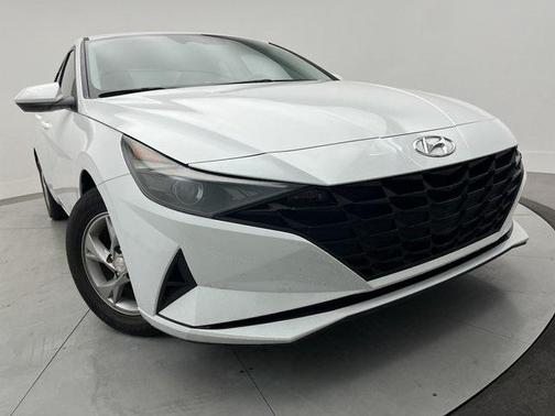 2021 Hyundai ELANTRA SE