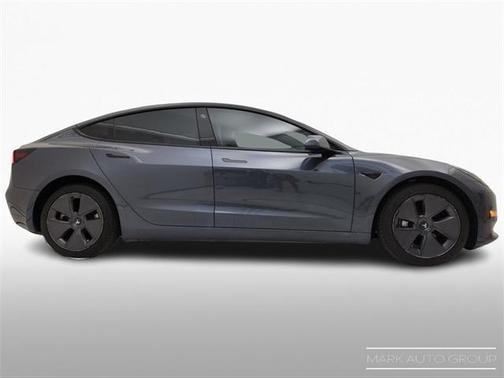 2022 Tesla Model 3 Standard Range