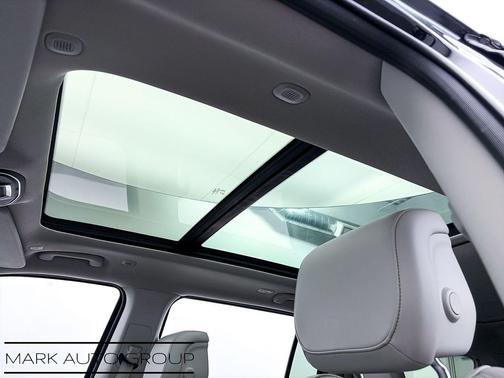 2022 Jeep Wagoneer Series III 4x4