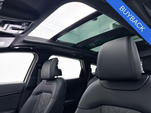 Snow White Pearl 2025 Kia Sportage Plug-In Hybrid X-Line