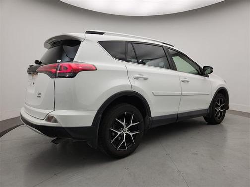 2016 Toyota RAV4 SE