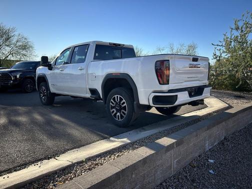 2024 GMC Sierra 2500 AT4