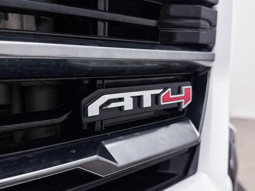 2024 GMC Sierra 2500 AT4