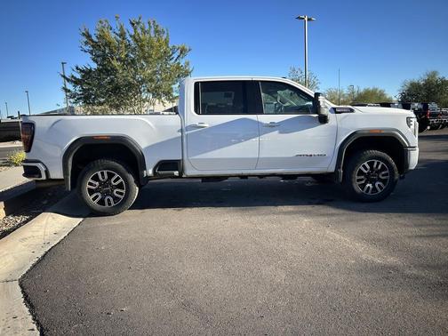 2024 GMC Sierra 2500 AT4