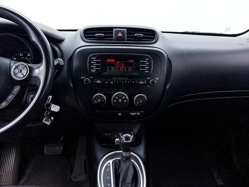 Alien II 2016 Kia Soul Base