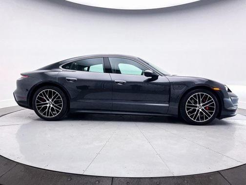 2022 Porsche Taycan 4S