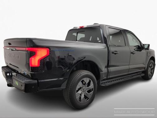 2022 Ford F-150 Lightning LARIAT