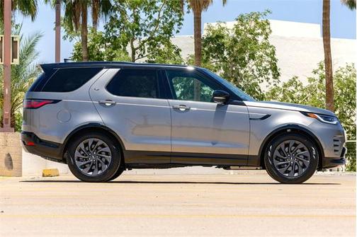 2024 Land Rover Discovery P360 Dynamic SE