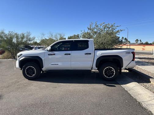 2024 Toyota Tacoma TRD Off Road