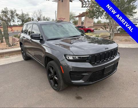 2022 Jeep Grand Cherokee Altitude