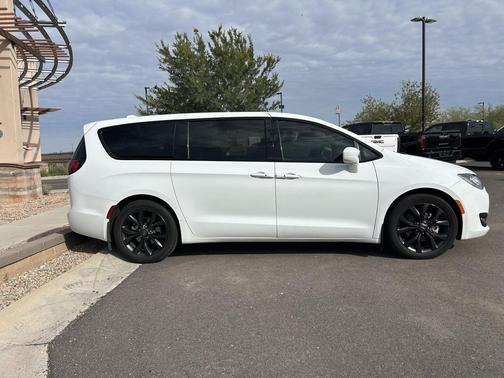 2018 Chrysler Pacifica Touring Plus