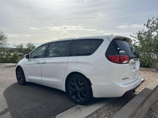 2018 Chrysler Pacifica Touring Plus