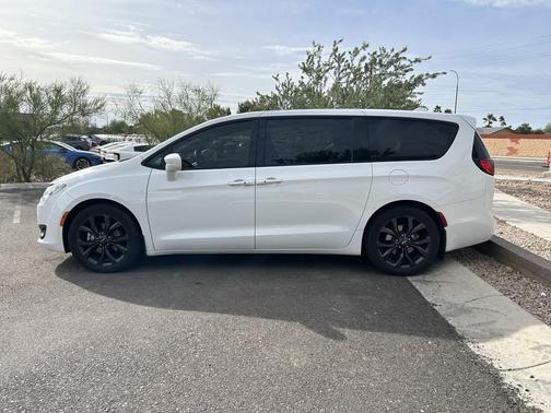 2018 Chrysler Pacifica Touring Plus