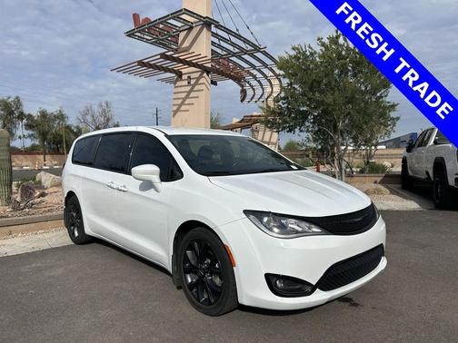 2018 Chrysler Pacifica Touring Plus