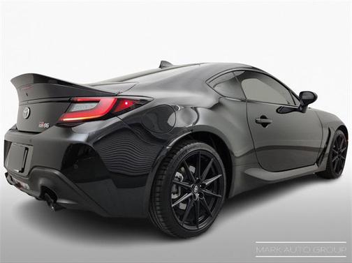 2024 Toyota GR86 Premium