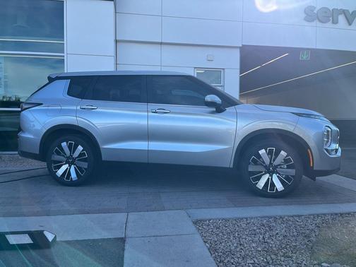 2025 Mitsubishi Outlander SE 2.5 2WD