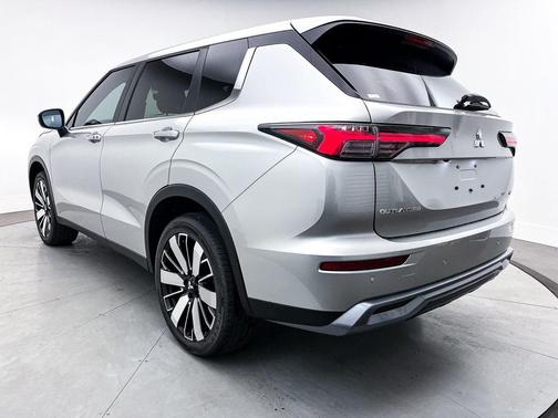 2025 Mitsubishi Outlander SE 2.5 2WD