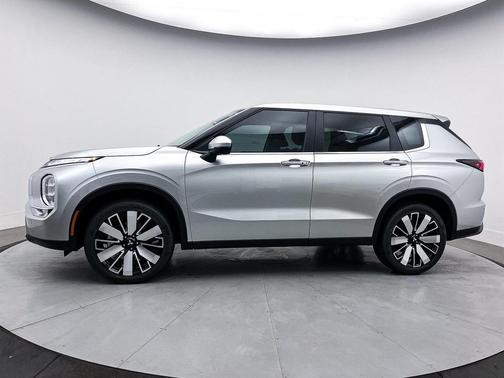 2025 Mitsubishi Outlander SE 2.5 2WD