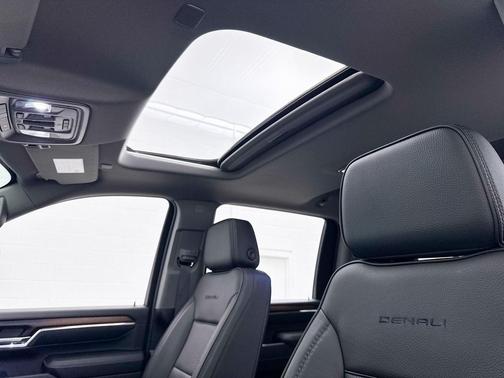 2024 GMC Sierra 2500 Denali