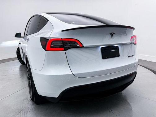 2023 Tesla Model Y Performance Dual Motor All-Wheel Drive