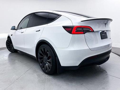 2023 Tesla Model Y Performance Dual Motor All-Wheel Drive