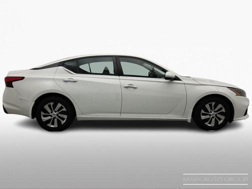 2022 Nissan Altima S FWD