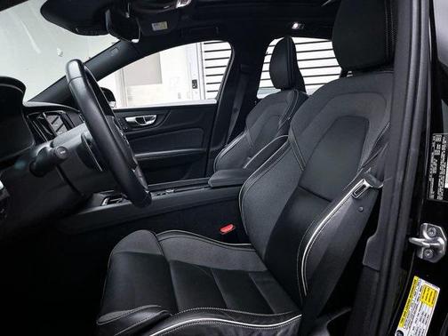 2019 Volvo S60 T5 R-Design