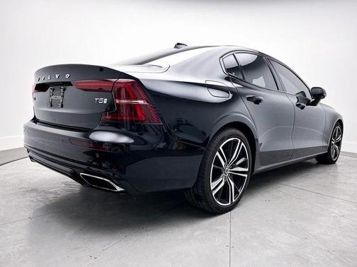 2019 Volvo S60 T5 R-Design