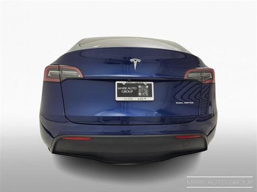 2022 Tesla Model Y Long Range Dual Motor All-Wheel Drive