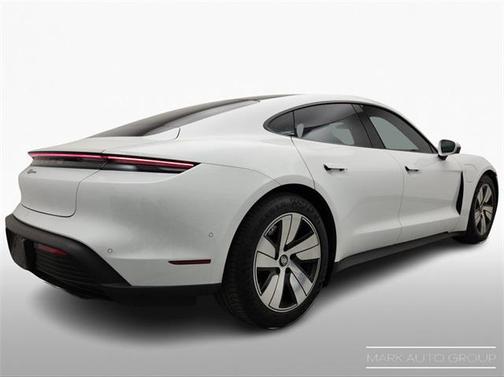 2022 Porsche Taycan Base