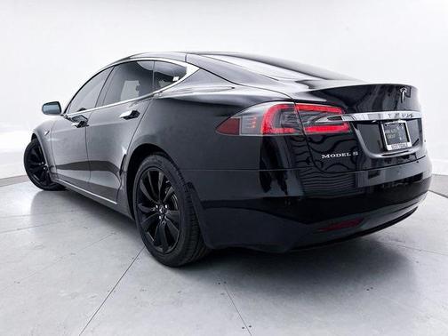 2016 Tesla Model S 90D