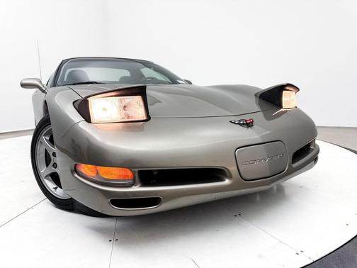 2000 Chevrolet Corvette Base
