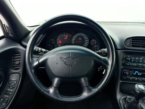 2000 Chevrolet Corvette Base
