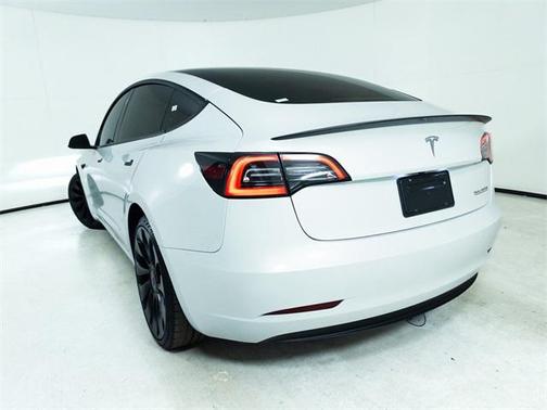 2023 Tesla Model 3 Performance
