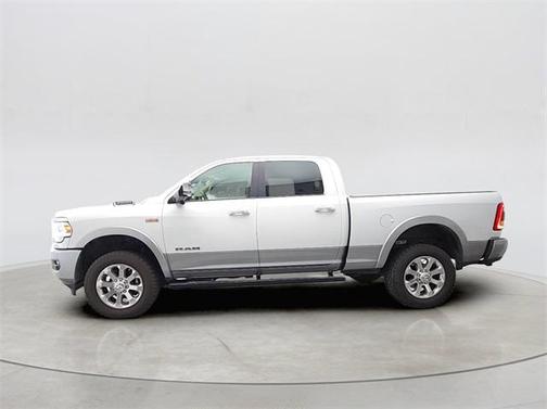 2022 RAM 2500 Laramie Crew Cab 4x4 6'4' Box