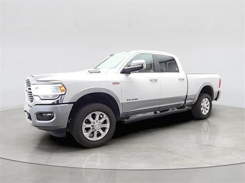 2022 RAM 2500 Laramie Crew Cab 4x4 6'4' Box