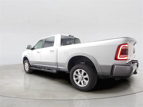 2022 RAM 2500 Laramie Crew Cab 4x4 6'4' Box