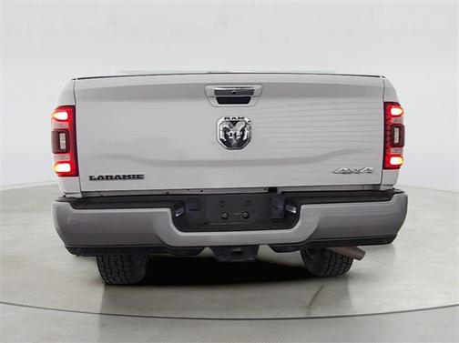 2022 RAM 2500 Laramie Crew Cab 4x4 6'4' Box