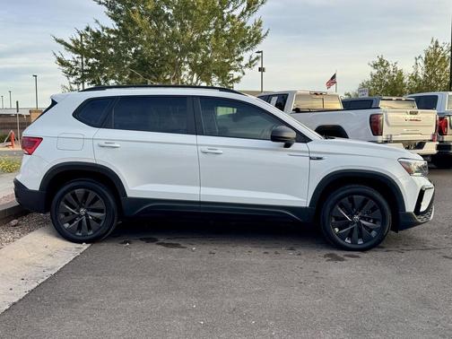 2022 Volkswagen Taos 1.5T S