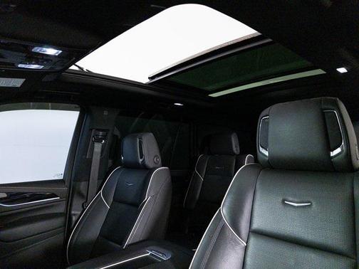 2022 Cadillac Escalade Sport