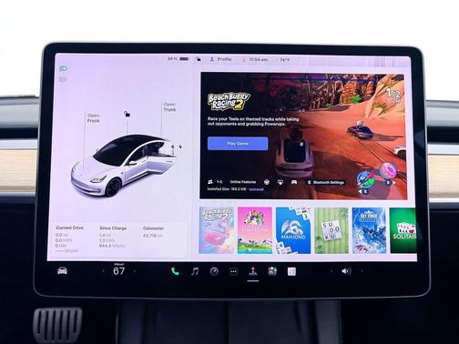 Pearl White Multi-Coat 2022 Tesla Model 3 Performance