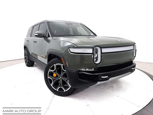 Green 2022 Rivian R1S Launch Edition