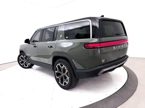 Green 2022 Rivian R1S Launch Edition