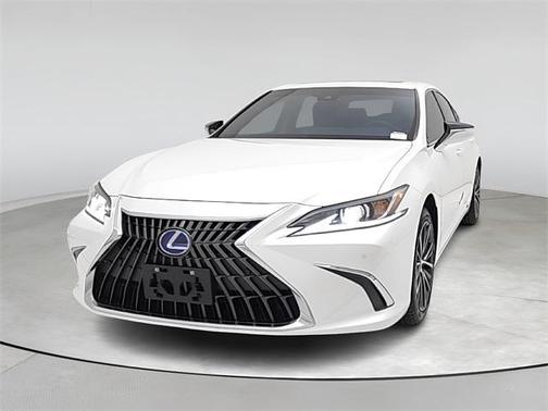 2022 Lexus ES 300h Base