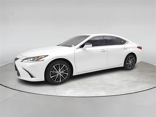 2022 Lexus ES 300h Base