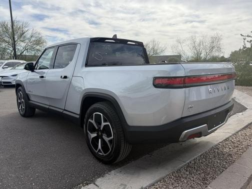 2024 Rivian R1T Adventure